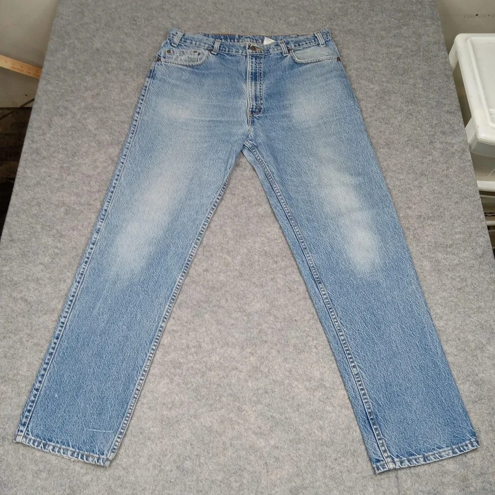 Vintage Levis Jeans Men 32x31 Light Straight Leg Denim Classic Fading Work Heavy